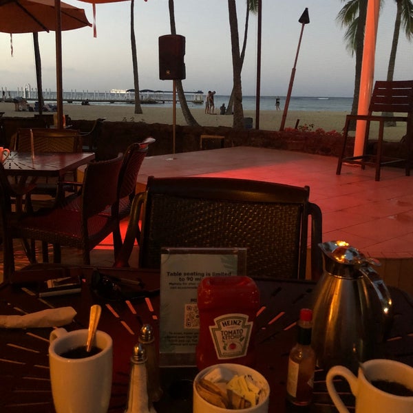 Tropics Bar & Grill Waikiki Honolulu, HI