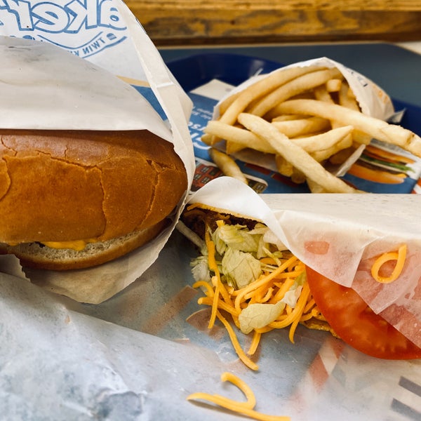 Baker's DriveThru Downtown Calimesa 4 tips from 277 visitors