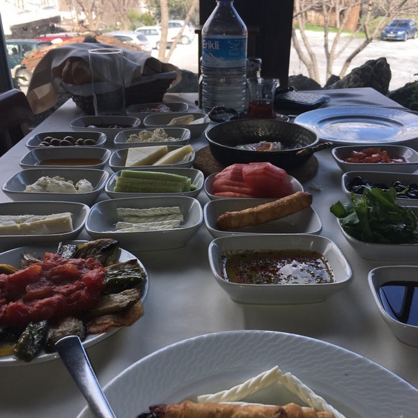 Photo taken at Tarihi Köy Restaurant by Zehra İ. on 2/27/2018