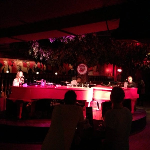 photos à crazy pianos - scheveningen badplaats - 51 conseils de 3667