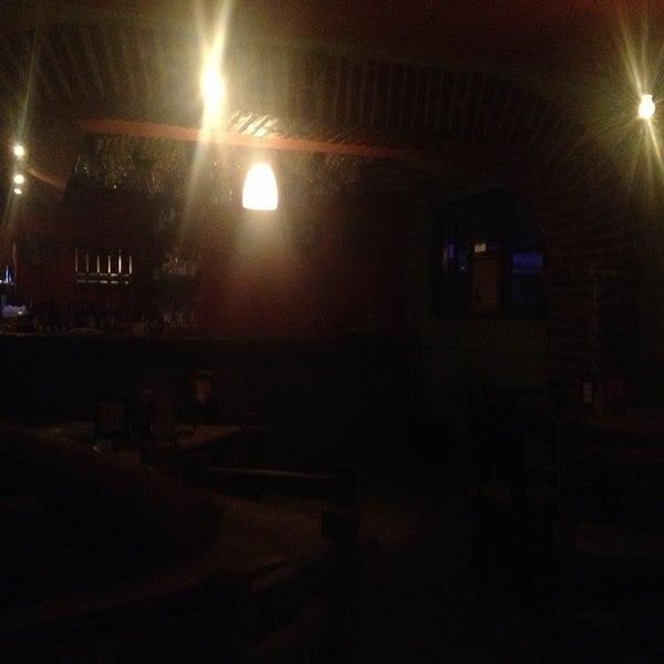 2/24/2013 tarihinde Chantal R.ziyaretçi tarafından La Ingrata Mexican Pub'de çekilen fotoğraf