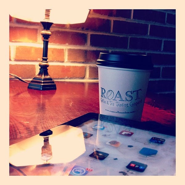 4/18/2013 tarihinde C P.ziyaretçi tarafından Roast Coffee &amp; Tea Trading Company'de çekilen fotoğraf