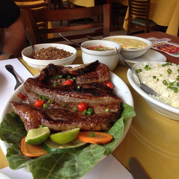 3/16/2013 tarihinde Suze B.ziyaretçi tarafından Restaurante Maracangalha'de çekilen fotoğraf