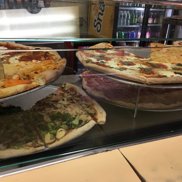 Photo taken at Ben&#39;s Pizzeria by Rohan M. on 10/8/2019