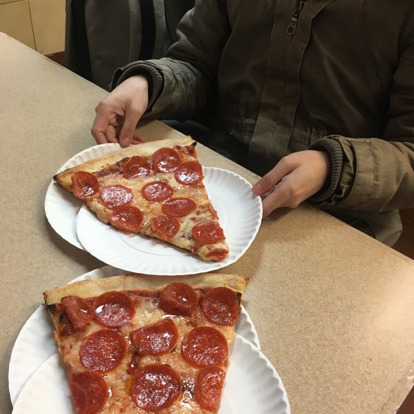 Photo taken at Ben&#39;s Pizzeria by Rohan M. on 12/20/2019
