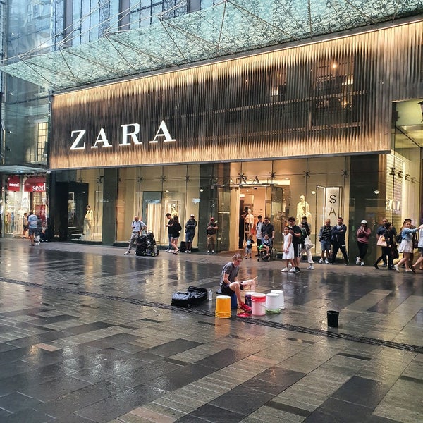 Photo taken at Pitt Street Mall by Tommy R. on 1/12/2020
