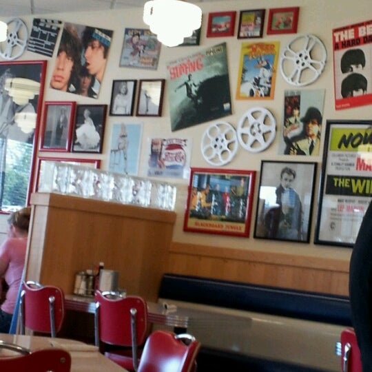 Douglas Ave Diner Diner in Racine