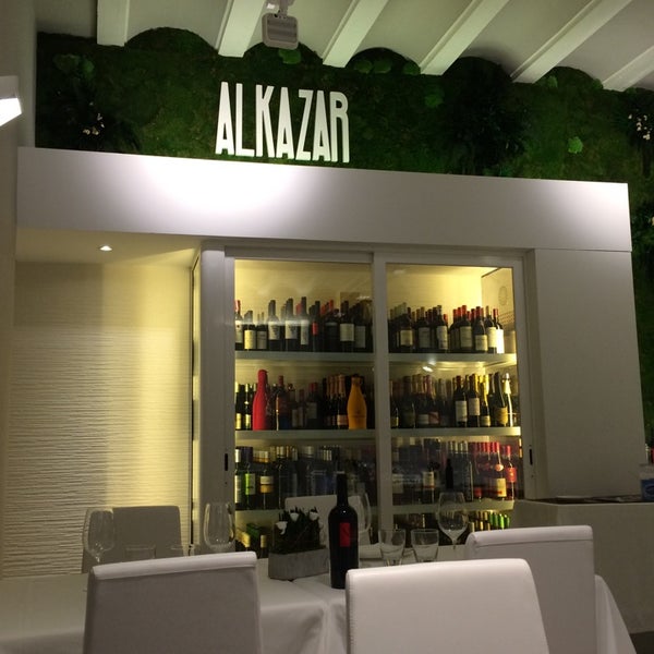 Foto diambil di Restaurante-Taberna Alkázar oleh Mayte B. pada 4/5/2014