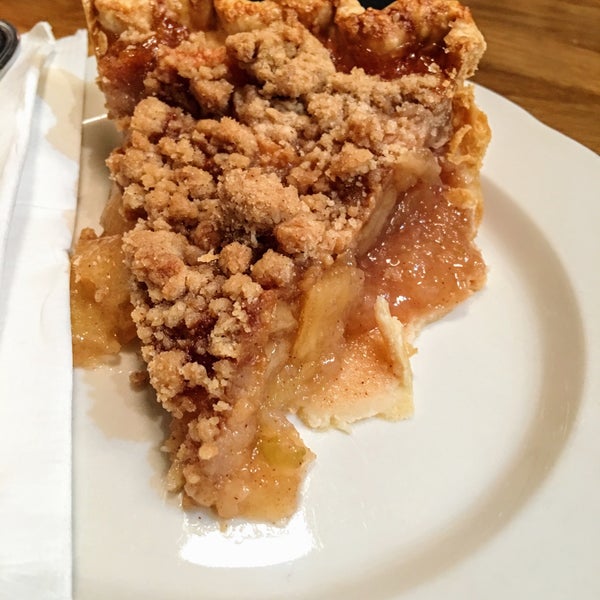 The apple pie is good, moist and a tender crust with crumble on top. Free wifi