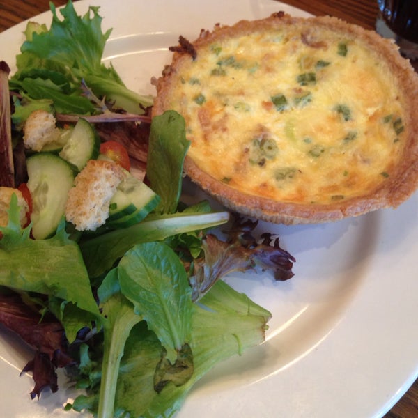 The quiche Lorraine was creamy and rich but still very light. The staff is very attentive.