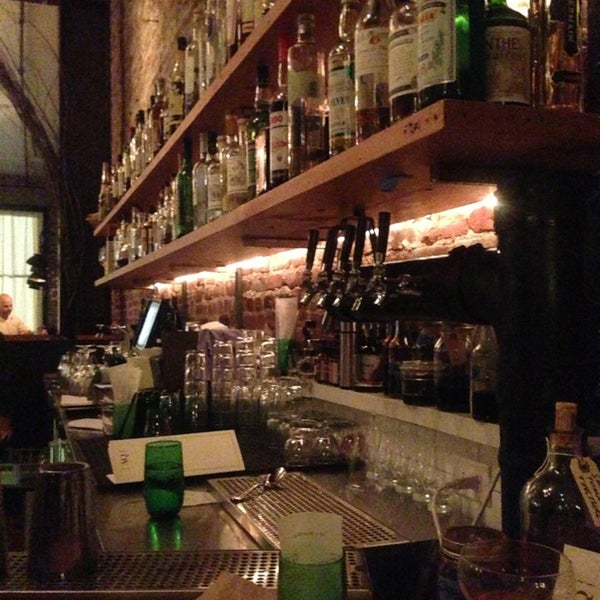 5/18/2013에 Gypsy H.님이 AQ Restaurant &amp; Bar에서 찍은 사진