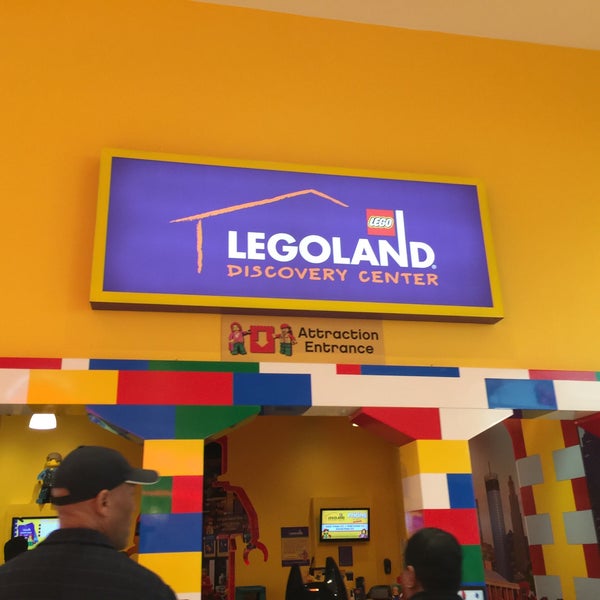 รูปภาพถ่ายที่ LEGOLAND Discovery Center Atlanta โดย Gypsy H. เมื่อ 11/21/2015