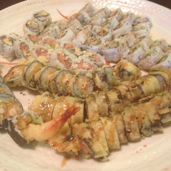 Photo taken at Ijji Sushi by Maritess 💋 C. on 12/24/2012