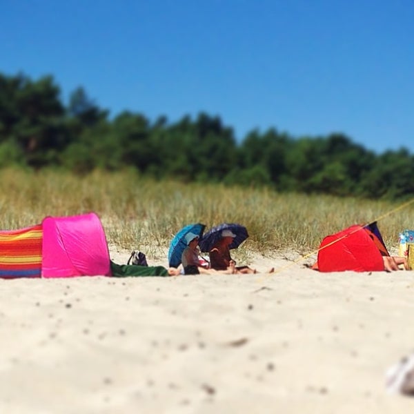 FKK-Strand - Nudisten - FKK-Publikum FKK-Strand - Nudisten - FKK-Publikum