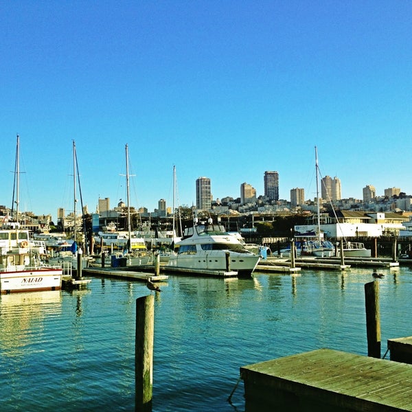 รูปภาพถ่ายที่ Pier 39 โดย Irsan B. เมื่อ 4/20/2013