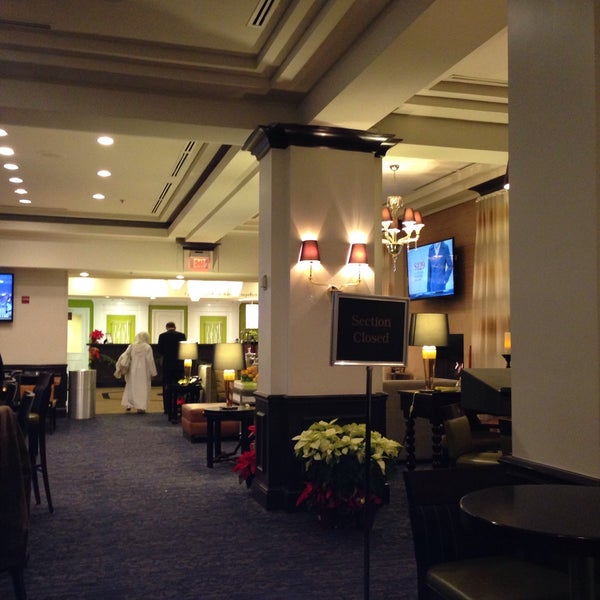 Photo taken at Hilton Garden Inn by Victor M. on 12/16/2014
