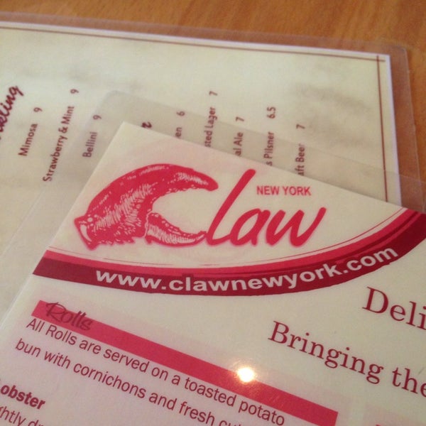 Foto tirada no(a) Claw por Jessica C. em 6/22/2013