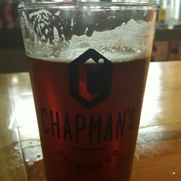 Foto tirada no(a) Chapman&#39;s Brewing Company por Austin G. em 10/2/2016