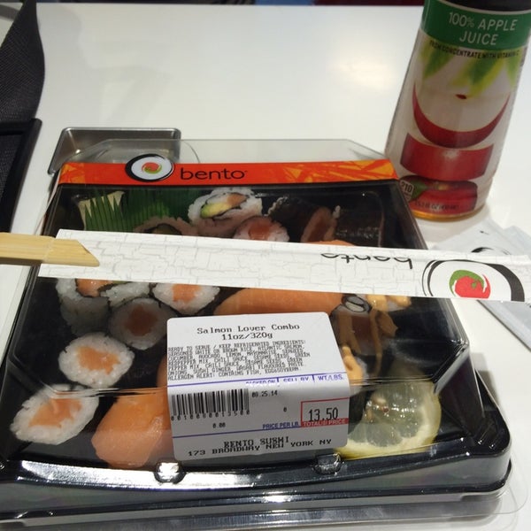 Foto diambil di Bento Sushi oleh @rodrigospy A. pada 8/25/2014