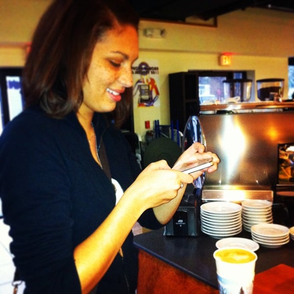 12/12/2012에 Wesley T.님이 Volta Coffee, Tea &amp; Chocolate에서 찍은 사진