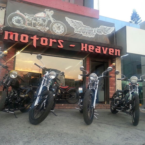 Photo taken at Motor&#39;s Heaven &amp; Margies café by Daniel F. on 3/23/2014