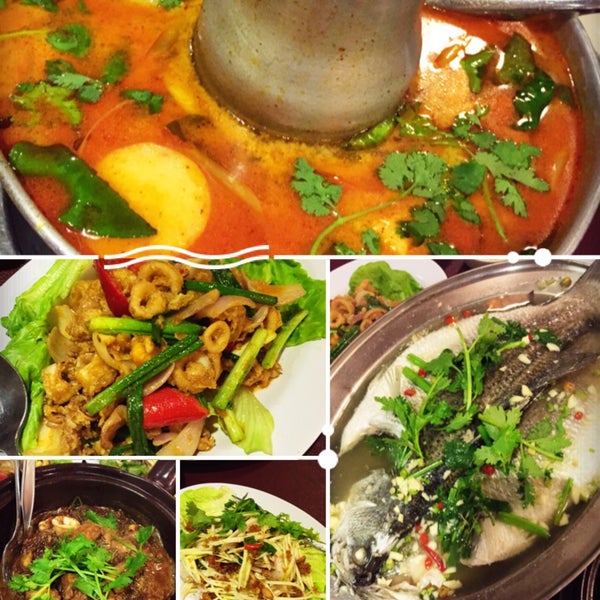 2/16/2015 tarihinde Lyvia99ziyaretçi tarafından Chokdee Thai Cuisine'de çekilen fotoğraf