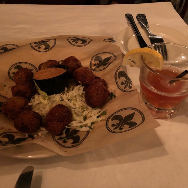 Photo taken at New Orleans Creole Cookery by Nidhi A. on 11/20/2018