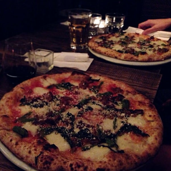 Foto diambil di San Marzano Brick Oven Pizza oleh Yan H. pada 9/21/2013