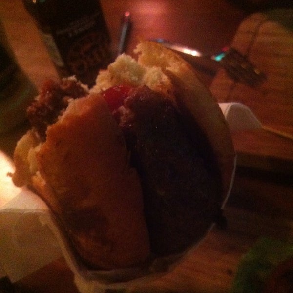 8/7/2013にOnur E.がFlame Burger &amp; Steak Houseで撮った写真