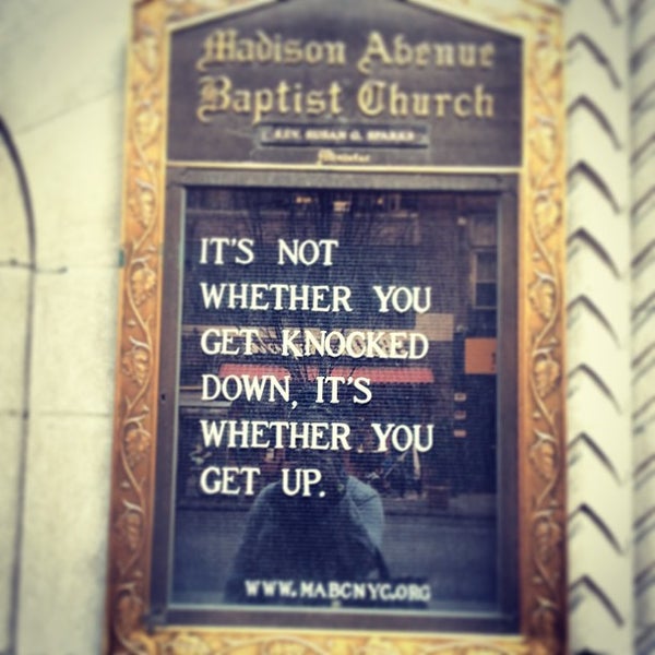 รูปภาพถ่ายที่ Madison Avenue Baptist Church โดย Stephanie เมื่อ 6/5/2013