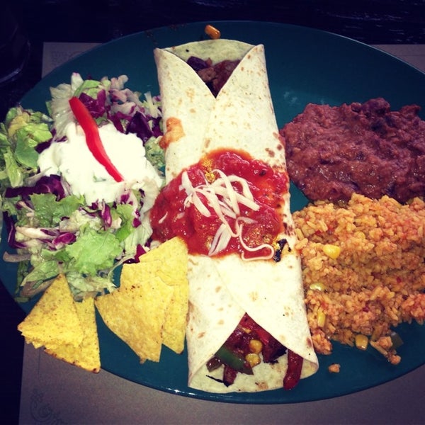 Photo taken at Restaurante Mexicano La Concha by Юлька . on 6/15/2013