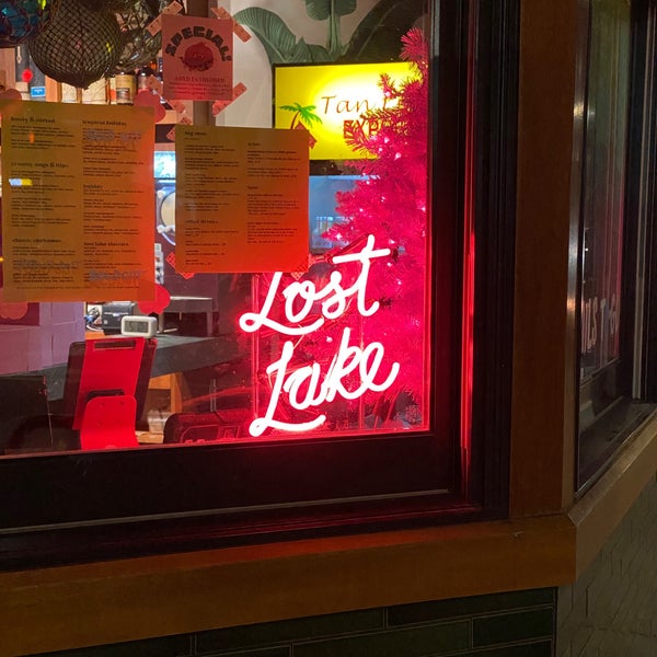 Foto tirada no(a) Lost Lake por Kendall B. em 11/27/2020