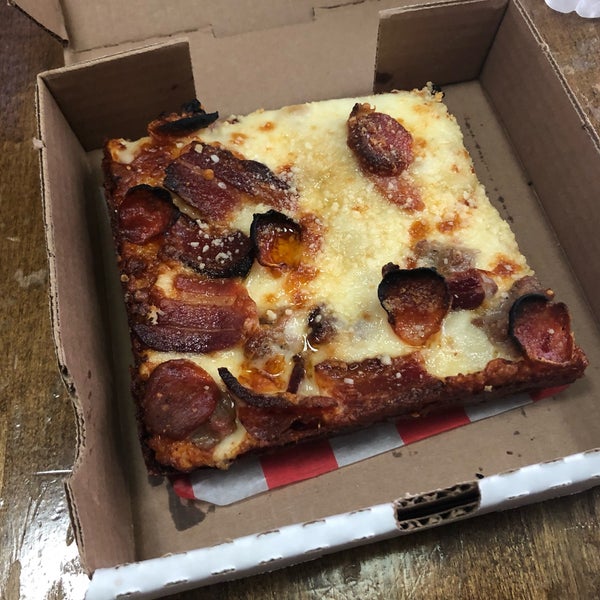 Dough Bros. Near North Side 14 tips from 822 visitors