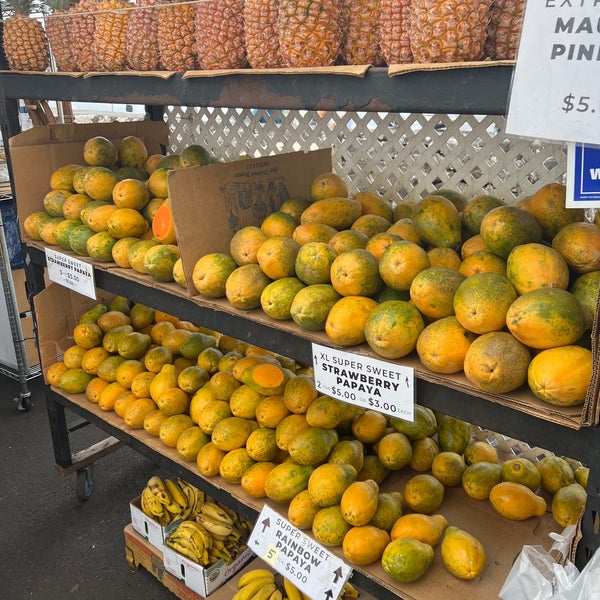 Village Farmers' Market KailuaKona, HI