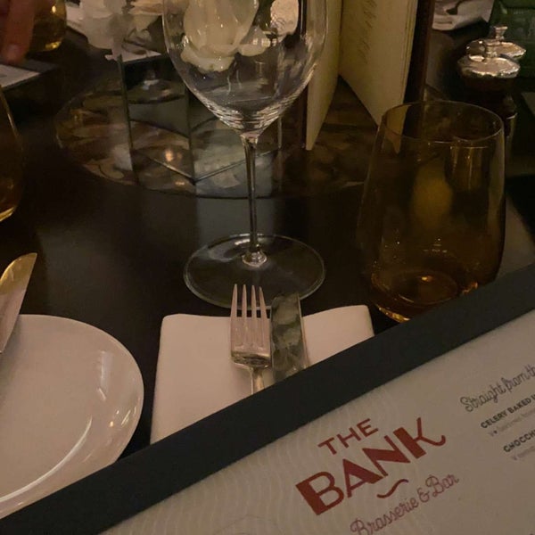 Foto scattata a The Bank Brasserie &amp; Bar da Maha A. il 8/8/2022
