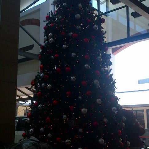 11/27/2012 tarihinde Debi K.ziyaretçi tarafından Garden Route Mall'de çekilen fotoğraf