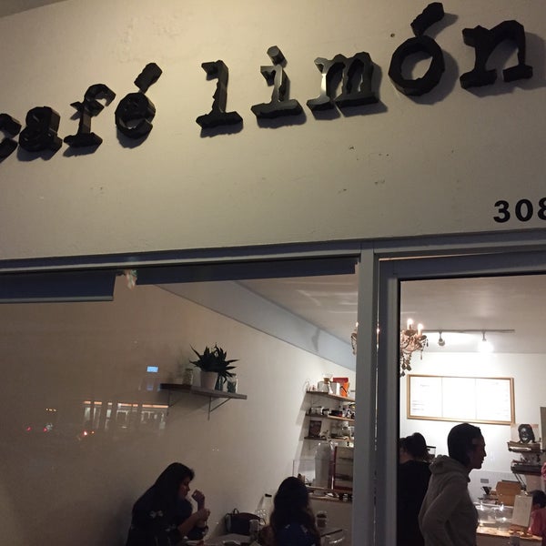 Photo taken at Café Limón by Guillermo J. on 10/24/2016