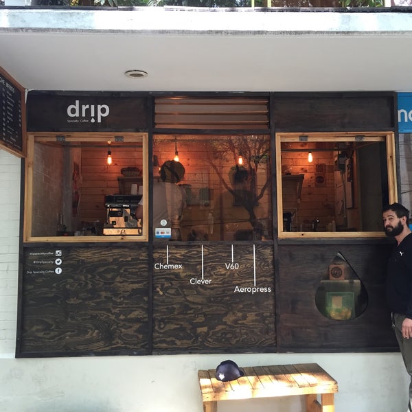 Photo taken at Drip Specialty Coffee by Guillermo J. on 9/18/2016