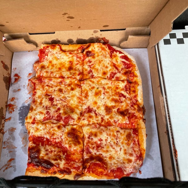 Senape's Tavern Pizzeria in Hazleton