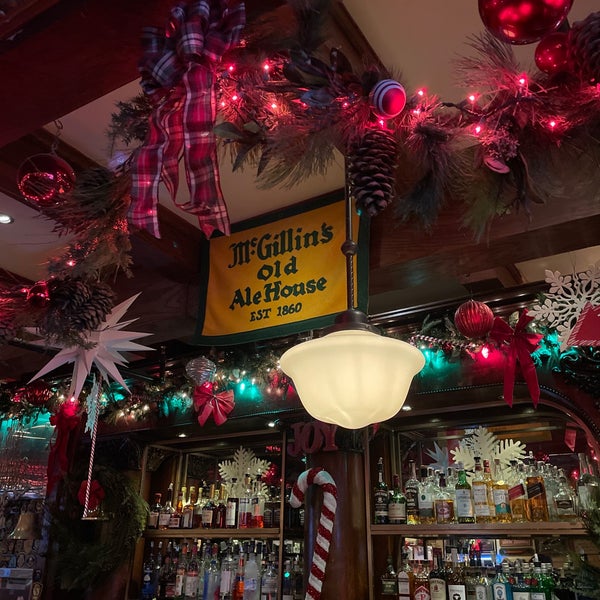 Photo taken at McGillin&#39;s Olde Ale House by Tom Z. on 12/27/2022