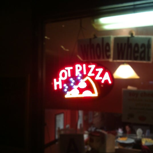 Freddie & Pepper's Pizza Upper West Side 303 Amsterdam Ave