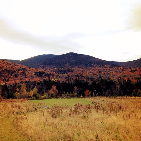 Photo taken at AMC Highland Center at Crawford Notch by Alex R. on 10/4/2013