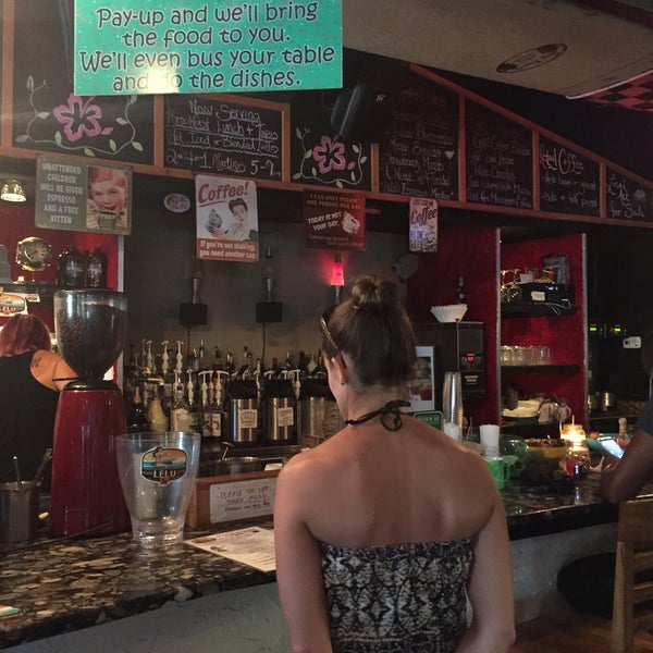 5/31/2016 tarihinde Janice D.ziyaretçi tarafından Lelu Coffee Lounge'de çekilen fotoğraf