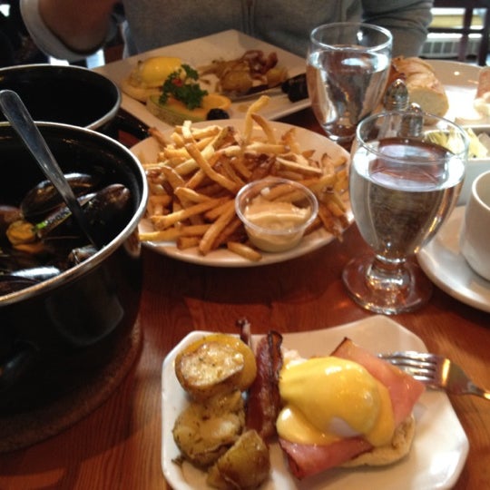 Photos at Café Salade de Fruits French Restaurant in Fairview