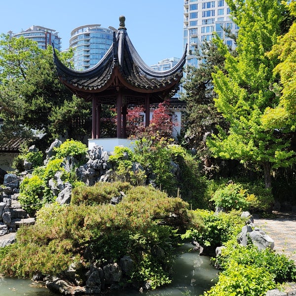 5/25/2023 tarihinde Amanda W.ziyaretçi tarafından Dr. Sun Yat-Sen Classical Chinese Garden'de çekilen fotoğraf