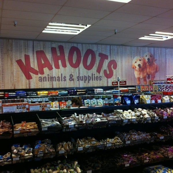 Kahoots Pet Supplies Store in San Diego