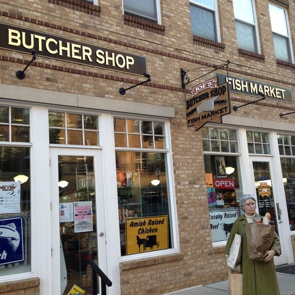 10/17/2013にGilbert L.がJoe&#39;s Butcher Shopで撮った写真