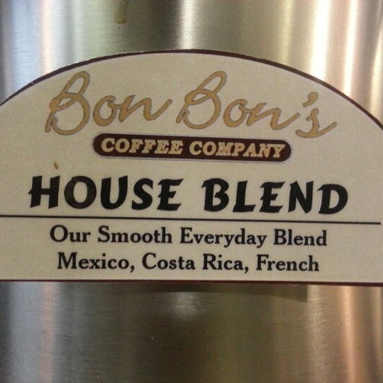 Das Foto wurde bei Bon Bon&#39;s Coffee Company von Jeff am 1/14/2013 aufgenommen