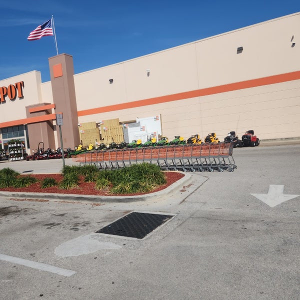 The Home Depot 2700 Hwy 441 South