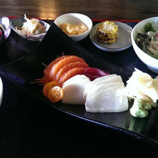 Photo taken at Kintako Japanese Restaurant by Sally H. on 5/6/2014